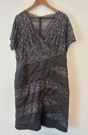 MARINA Gray Lace & Sequin V-Neck Bandage Cocktail Dress thumbnail 1