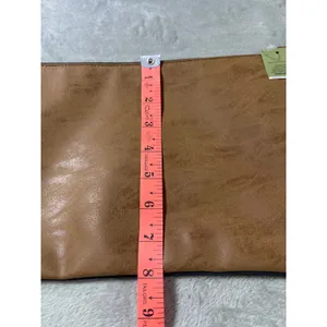 Vegan Leather Cosmetic Pouch Tan Zip Clutch Travel Makeup Organizer Bag NWT thumbnail 6