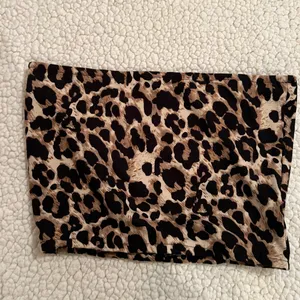 SheIn Cheetah tube top thumbnail 2