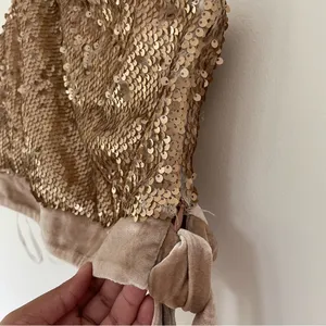 Lulus NWOT Spectacular Matte Gold Sequin One-Shoulder Side-Tie Crop Top Size M thumbnail 9
