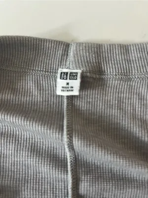 Uniqlo Alexander Wang Heattech Gray Long Sleeve Women's Top Size Medium thumbnail 3