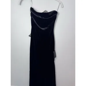 Lulu's Mesmerizing Elegance Black Velvet Back Bow Maxi Dress XS NWT $84 thumbnail 5