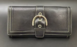 COACH Soho Buckle Classic Black Leather Contrast Stitch Tan Lining Bifold Wallet thumbnail 1