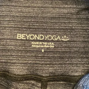 Beyond Yoga‎ Leggings Gray Heathered Size Small thumbnail 5
