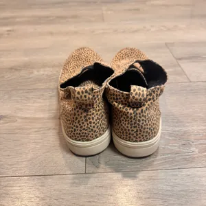 Universal Threads Lillian Womens Leopard Print Slip On Sneakers Size‎ 9 Shoes thumbnail 5