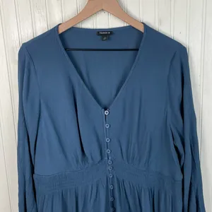 Torrid Blue Gauze Babydoll Top Size 2X Smocked Long Sleeve V-Neck Button Front thumbnail 4