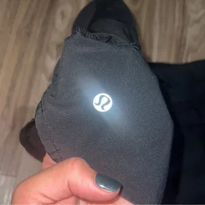 Lululemon black shorts thumbnail 4