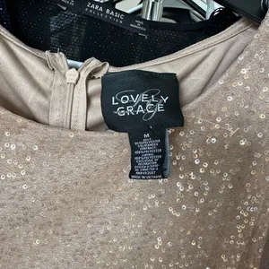 Shimmering Gold Sequin Size M thumbnail 2