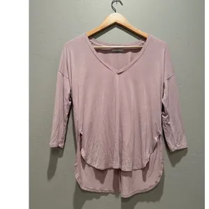 Aritzia Babaton Blush Pink Norris T-Shirt Top Size‎ XS Slouchy Casual V-Neck thumbnail 2
