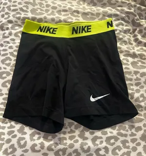 Nike Dri-Fit Spandex thumbnail 1