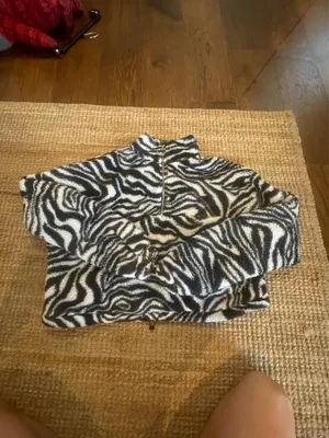 Motel Rocks Zebra Jacket thumbnail 2