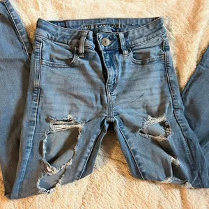 American Eagle Jeans thumbnail 1