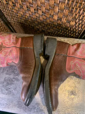 Ariat Women’s Boots Embroidered Size 8B thumbnail 4