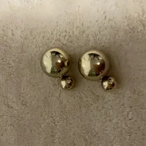 Earrings thumbnail 4