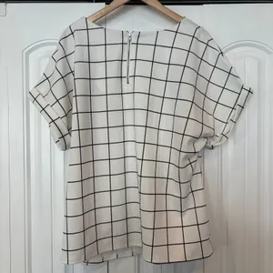 Melloday White And Black Blouse Size 1X‎ thumbnail 2