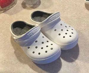 White Crocs Women’s Clogs size 8 thumbnail 1