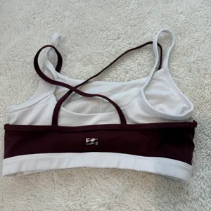 Women Burgundy Double Lined Sports Bra XS Yoga Pilates Sports College Athleisure thumbnail 2