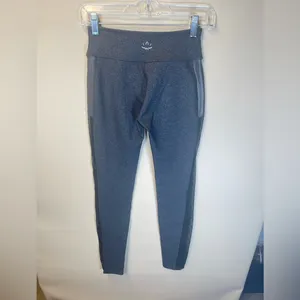 Beyond‎ Yoga Mesh Side Panel Leggings. Size Small thumbnail 2