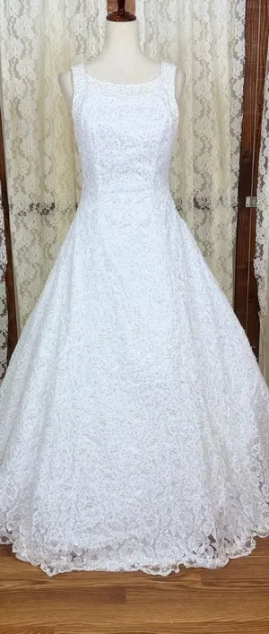 Gorgeous Vintage 90s Sequin and Lace Wedding Gown thumbnail 1