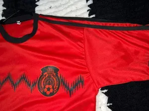 Red Shirt From México  thumbnail 3