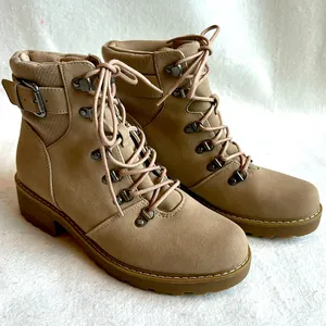 NWOT Universal Thread Combat Hiker Boots tan size 8 thumbnail 1