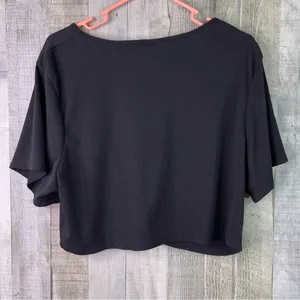 Shein Curve 4XL Cropped Ribbed V-Neck Short Sleeve Black Top thumbnail 3