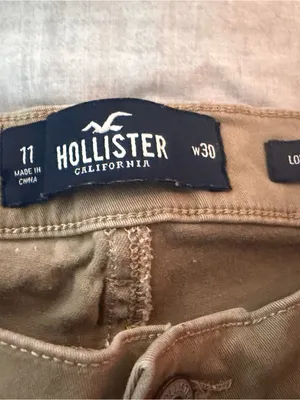 Hollister Tan Low-Rise Casual Shorts thumbnail 2