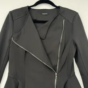 Obsession Black Peplum Moto Jacket Asymmetrical Zip Stretch Biker Edgy Sz Medium thumbnail 3
