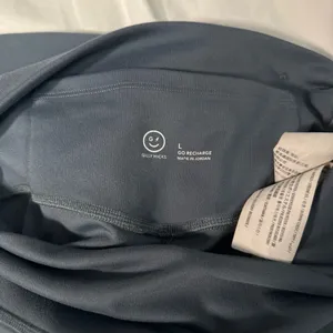 Gilly Hicks go recharge flare legging thumbnail 5