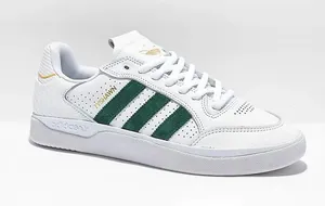 Adidas Tyshawn Low Sneakers thumbnail 1