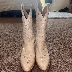 Shyanne White Cowgirl Boots thumbnail 2