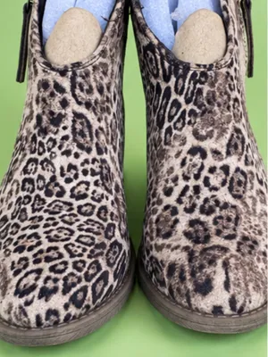 Very G Divine Leopard Print Ankle Booties LIGHT Taupe Women’s Size 9.5 NIB thumbnail 3
