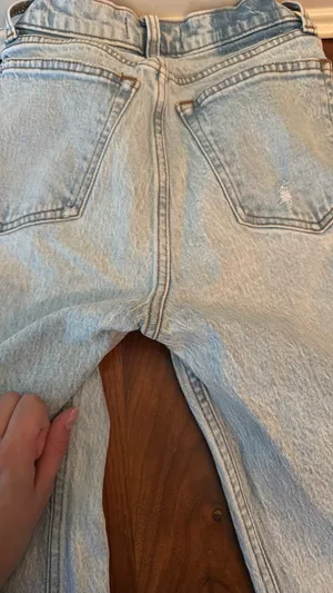 Abercrombie and Fitch jeans thumbnail 3