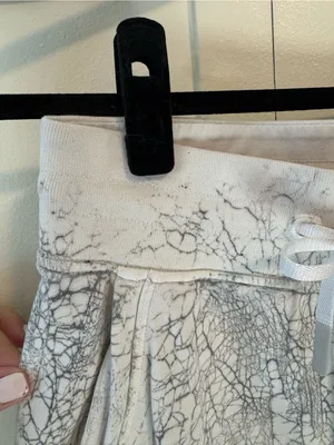 Lululemon‎ Women’s Warm Down Jogger Thread Dye White Black Pattern Size 0 thumbnail 6