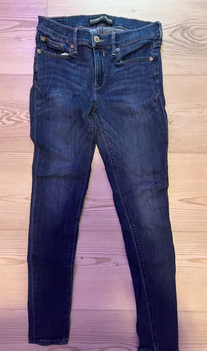 Express Jeans Women’s Slim Fit Dark Wash Denim Jeans thumbnail 1