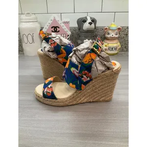 Nwot Qupid Florl Navy Blue‎ And Orange Espadrilles Wedge Sandals thumbnail 3