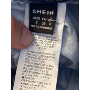 SHEIN Medium Wash Denim Mini Skirt Size S 4 Stretch Five Pocket Casual thumbnail 4