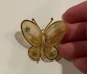 Adorable Little golden butterfly mesh pendant pin vintage thumbnail 8