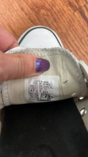 Low Top Sneakers thumbnail 7
