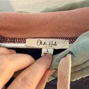 Oli & Hali Multicolor Patchwork "Peace" Hoodie Sweatshirt Size Large thumbnail 2