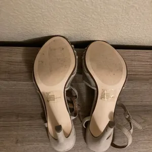 Steve Madden Tan Pluuto Heels Size 7.5 M 4" Heels Sparkly Mesh Inlay T Strap thumbnail 3