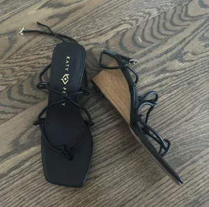 Katy Perry black irisia strappy wooden block wedge heel sandal Matte Black thumbnail 3