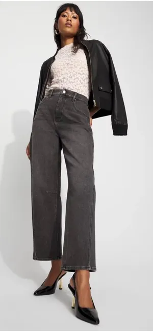 WHBM Extra High Rise Barrel Jeans Size 6 thumbnail 1