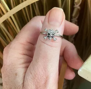 Skull Top Grade Crystal Rhodium Brass Ring Size 8 thumbnail 1
