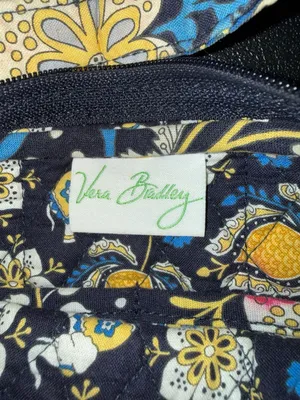 Vintage Vera Bradley Retired Ellie Blue Pattern‎ Quilted Shoulder Bag thumbnail 2