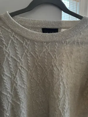 Sweater thumbnail 2