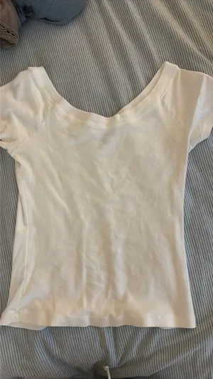 Brandy Melville Top White thumbnail 2