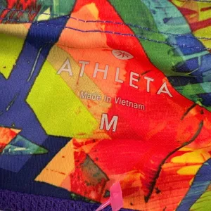 Athleta Kaleidoscope Sonar Capri Compression Leggings Colorful Abstract Size M thumbnail 4