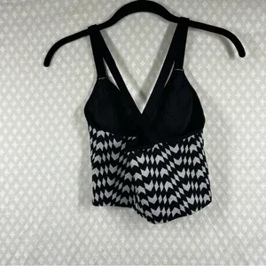 Free‎ People Intimately Black White Chevron Print Racerback Tank Top thumbnail 3