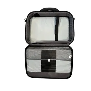 Case Logic Laptop Messenger Bag 17"x12"x3" w/ Carrying Strap Handle Black Unisex thumbnail 3